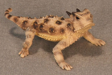 Texas Lizard Hand-Painted Figurines - Click Image to Close
